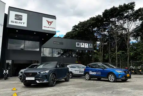 3-Vitrina-y-taller-Bogota-Cupra-Los-Coches